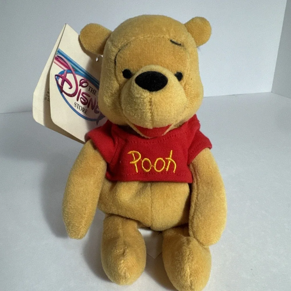 The Disney Store‎ WINNIE THE POOH Mini Bean Bag Beanie Disney Parks w/ Tags